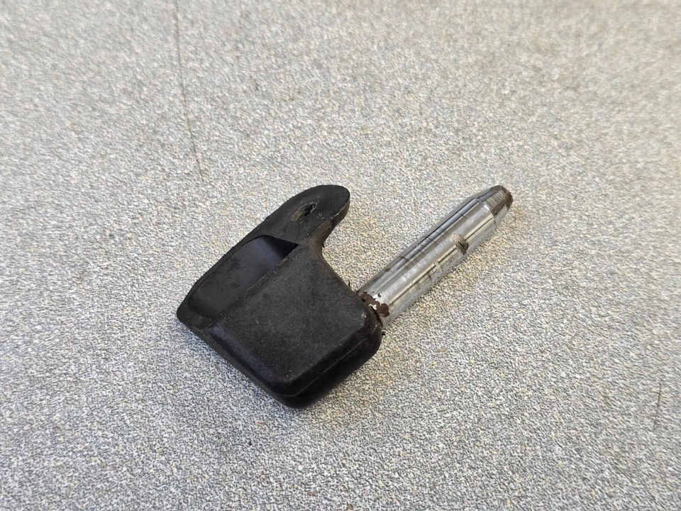 NICE ORIGINAL PORSCHE 911 914 914-6 CHROME SUNVISOR RIGHT MOUNTING BRACKET #2 - Image 3 of 4