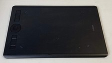 Black Wacom Intuos Pro Medium PTH-660 Tablet