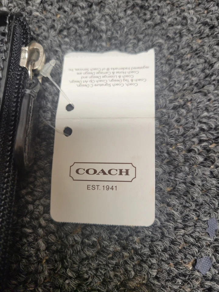 Funda para tablet Coach Mini Signature iPad F61035 Foto 2 de 4