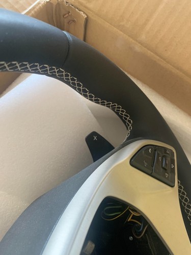 Chevrolet Corvette 6.2 L V8 LT1 455 HP C7 2014 Leather Steering Wheel FREE SHIP - Picture 3 of 3
