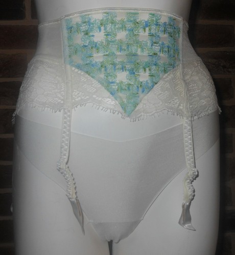 Porte jarretelles serre taille Lise CHARMEL T1 neuf DEGRIFFE blanc bleu (A34) - Photo 2/7