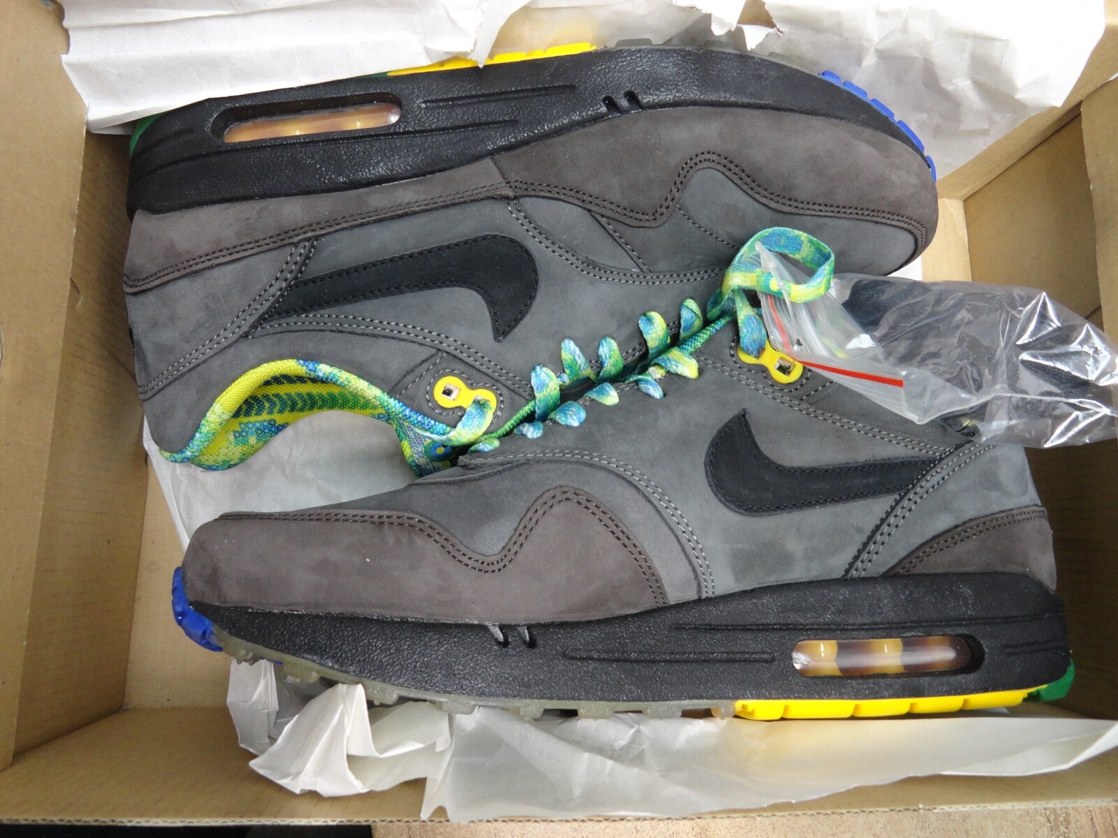 Nike air max 1 BHM BLACK HISTORY MONTH release 2011 size 7.5 new in box 421313 Nike air max 1 BHM BLACK HISTORY MONTH release 2011 size 7.5 new in box 421313