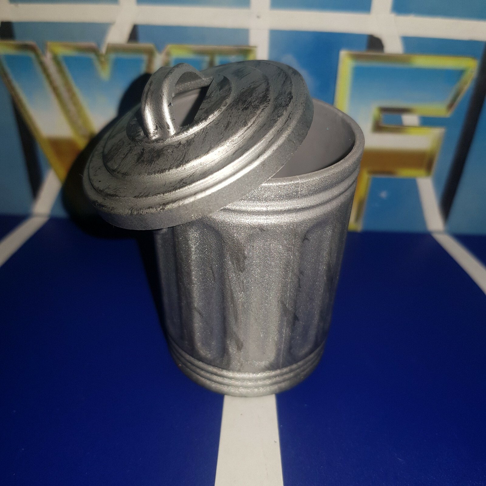 WWE Wrestling Figure Trash Can & Lid Accessory RSC-image