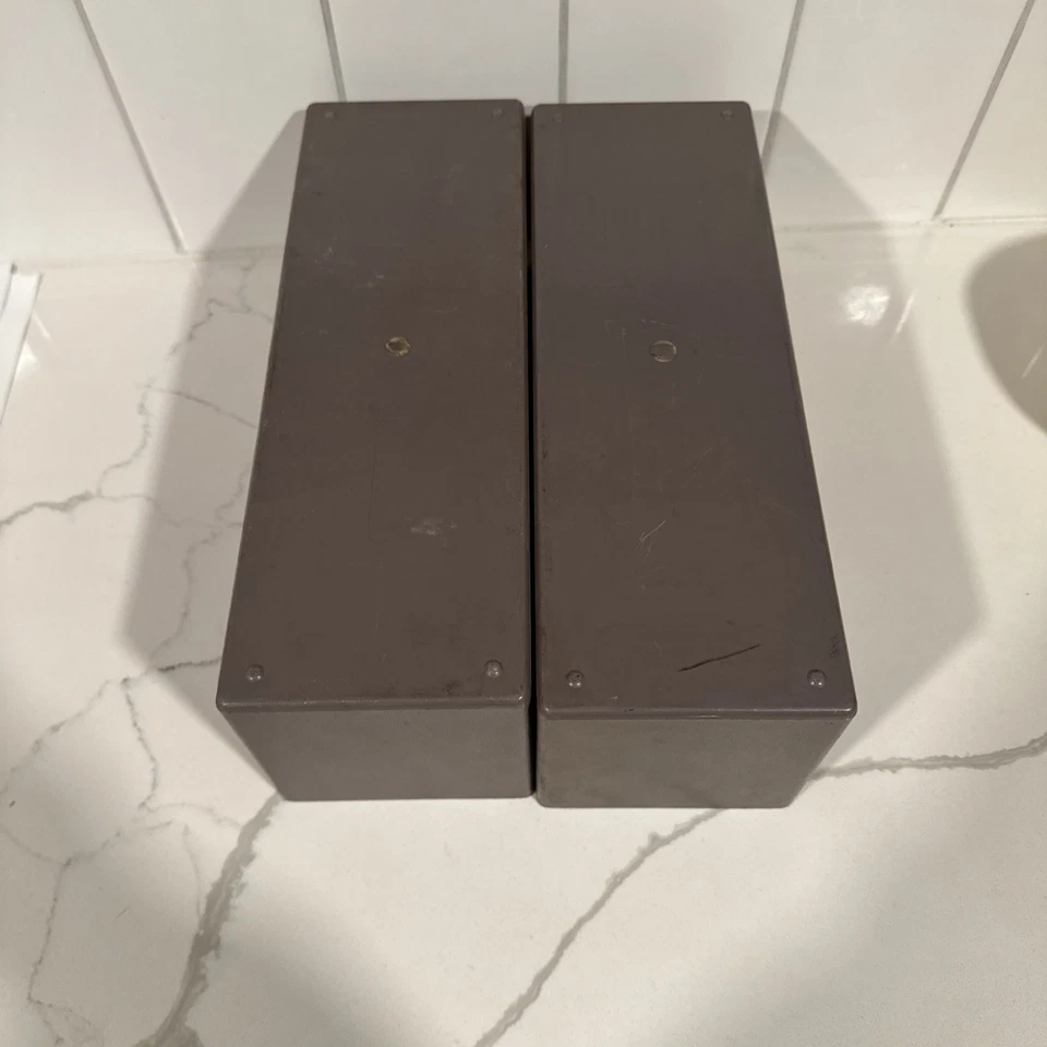 Винтажный органайзер для хранения игровых картриджей Nintendo NES — серый пластиковый держатель лот - Изображение 4 из 4