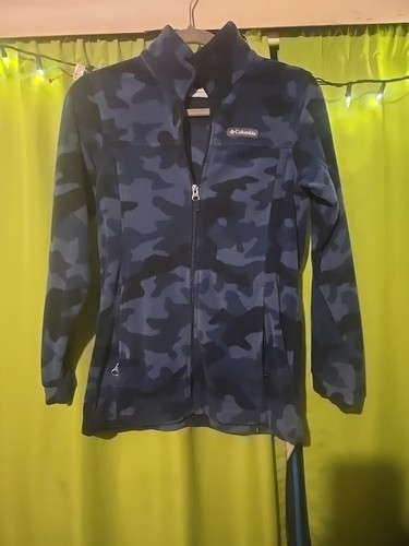 Kids-- Blue / Grey. Camo Columbia Full Zip Fleece. Size. 14/16