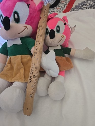2 Amy Rose Sega Sonic The Hedgehog Plüschtiere ein Fensterhalter - Bild 3 von 4