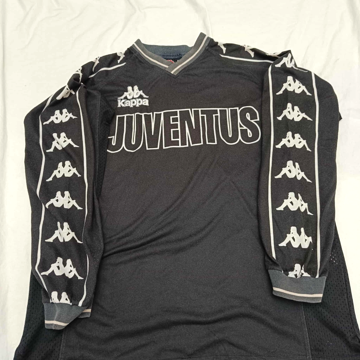 Kappa Juventus ジャージ GARA ブラックXOサイズ Kappa Gara Juventus 90s Black Men Soccer Vintage Football Jersey