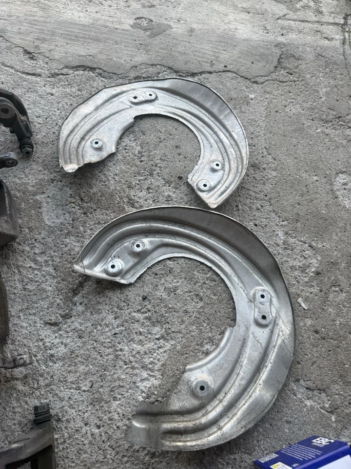 2019‑2024 BMW 330i G20 Set of 4 Brake Calipers Front Rear Left Right Genuine OEM - Image 3 of 4