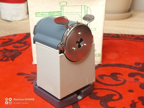 VINTAGE PENCIL SHARPENER ''SPR 164'' METAL ORIGINAL BOX CCCP USSR 1978 NEW - Picture 12 of 23