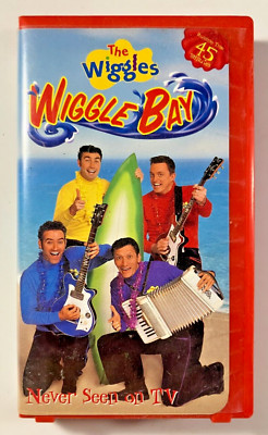 The Wiggles Wiggle Bay - Never Seen on TV 2003 VHS Clam Shell rare VG!