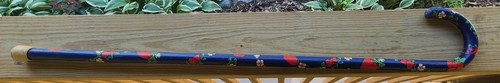 Seltenes Erdbeerthema - Massivholz Gehstock, Holzstock Männer & Frauen 36"