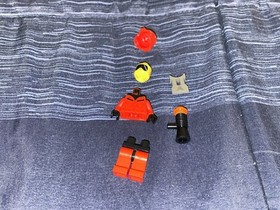 LEGO Star Wars Set 4477 T-16 Skyhopper 100% Complete Mint Condition Mini Fig