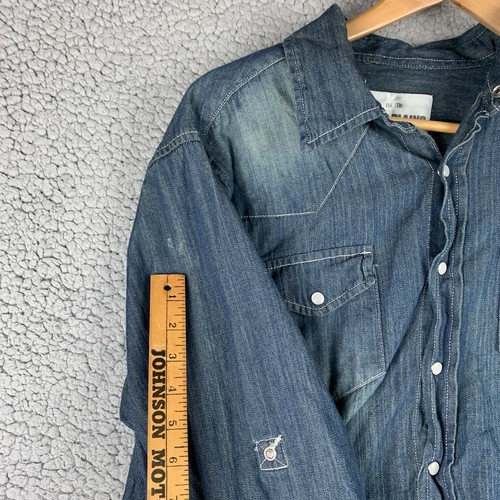 Ditch Plains Men's Shirt Chambray Denim Plains Western Size Medium Yellowstone - Picture 2 of 9