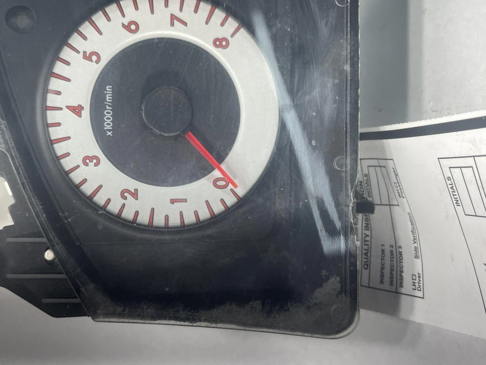 Medidor de velocímetro usado se adapta a: Mazda Tribute Cluster 2008 VIN Z octavo dígito MP Foto 2 de 4