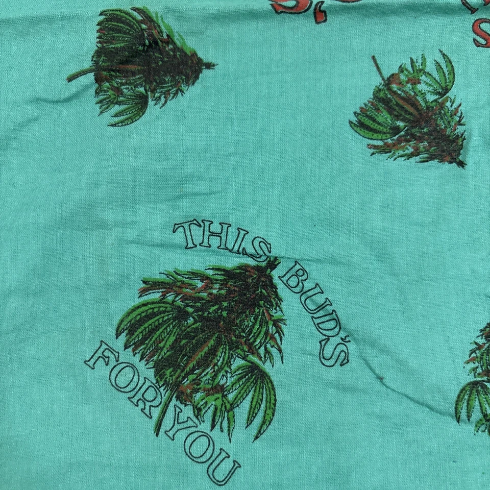 Vintage 80’s This Bud’s For You Cannibas Green Bandana21” By 21” — 第 3/4 张图片