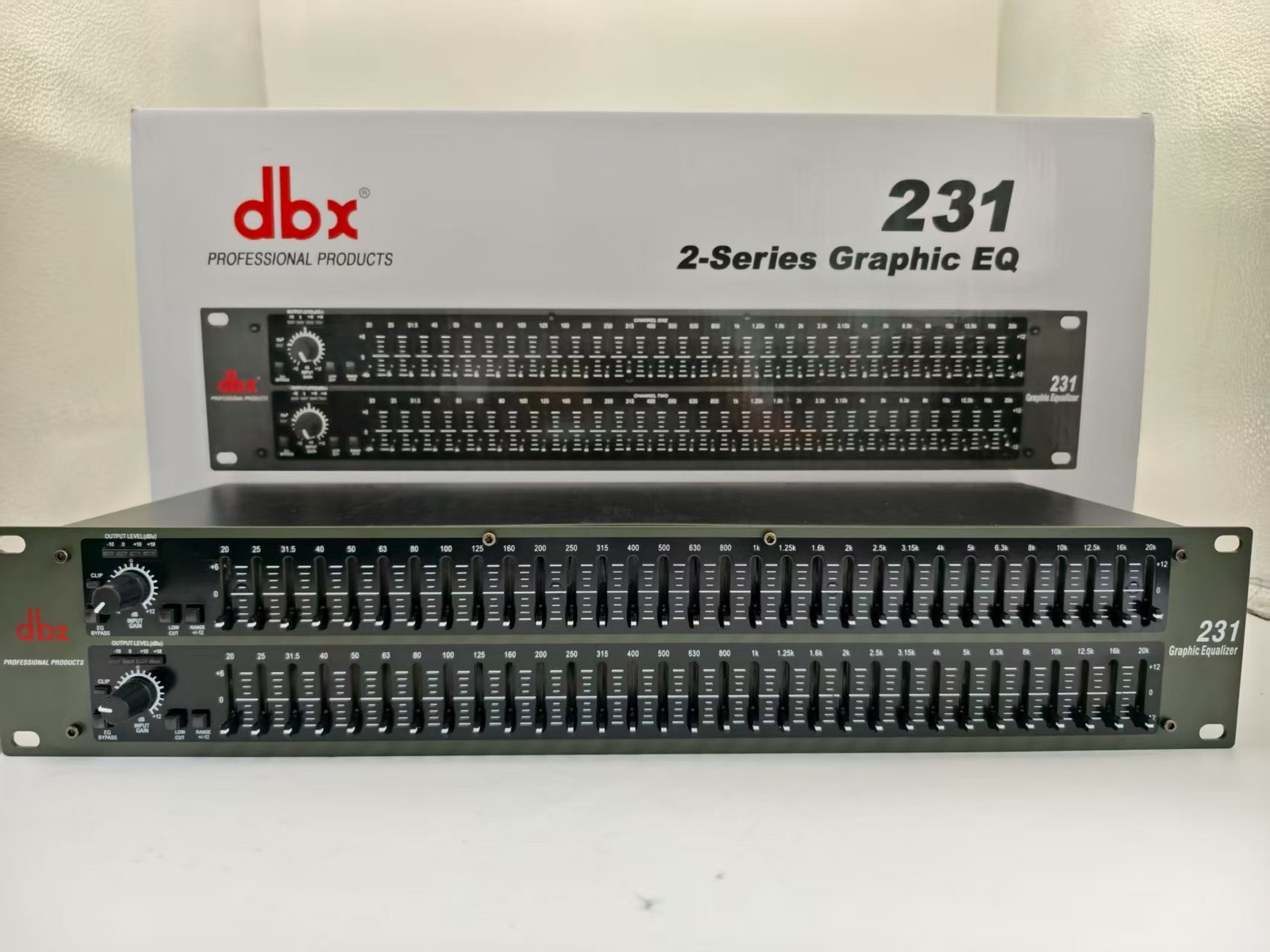dbx 231 Dual Channel 31-Band Graphic Equalizer Rackmount Pro