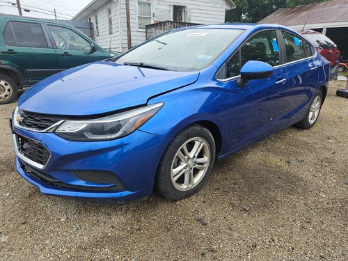 2016-2018 Chevrolet Cruze MANUAL climate control with heated front seats - Picture 10 of 16