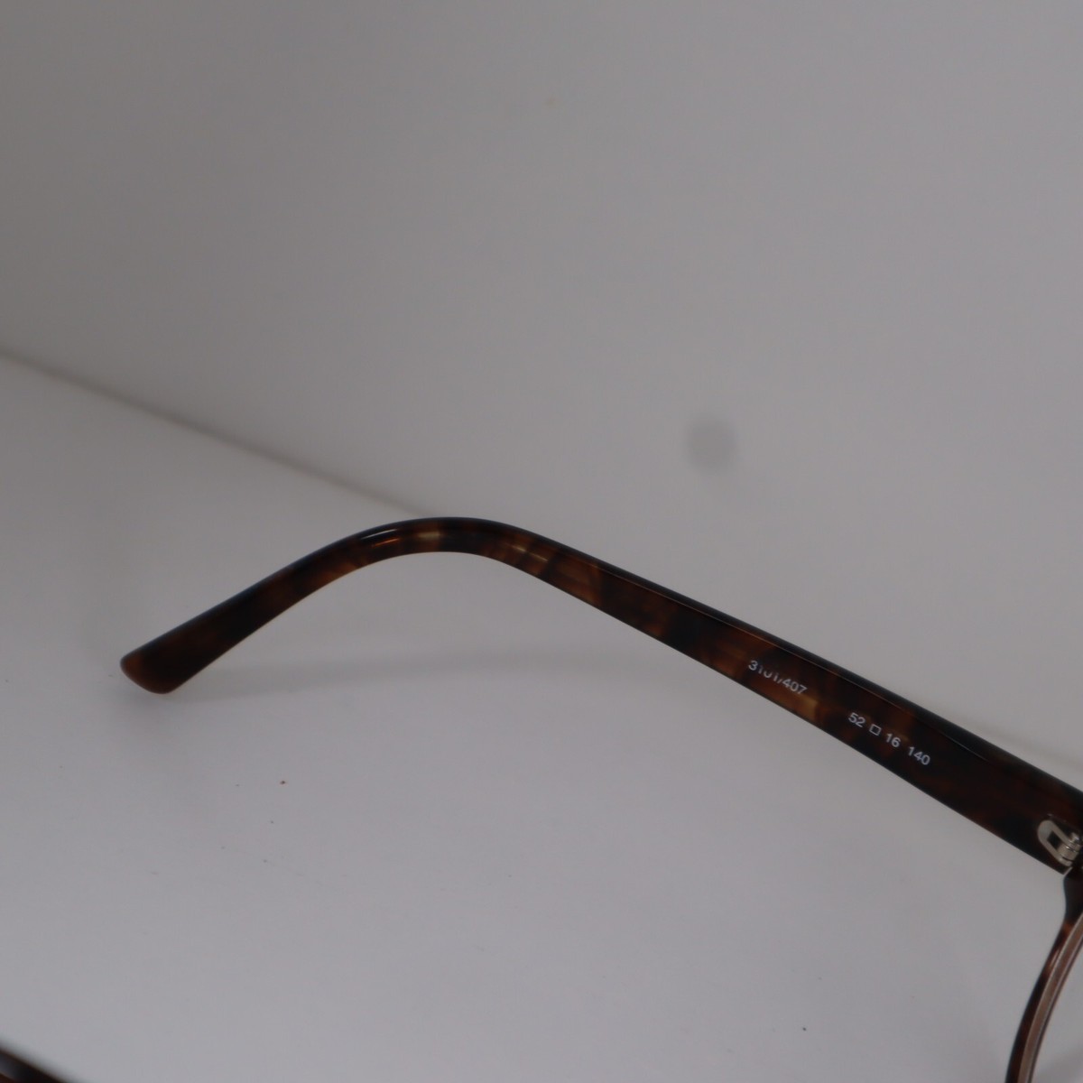OGI Evolution 3101 1380 Cat Eye Eyeglasse Tortoise Burgundy Japan 52-16-140 Case Raleigh Cat Eye Purple Tortoise Eyeglasses | GlassesShop main image 3