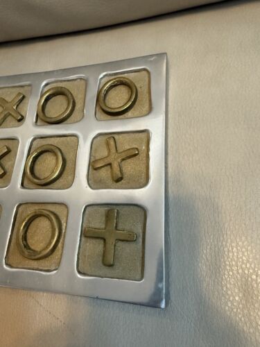 Juego de mesa vintage MCM aluminio latón macizo Tic Tac Toe 5 X's 4 O's 7,5x7,5 pulgadas - Imagen 4 de 7