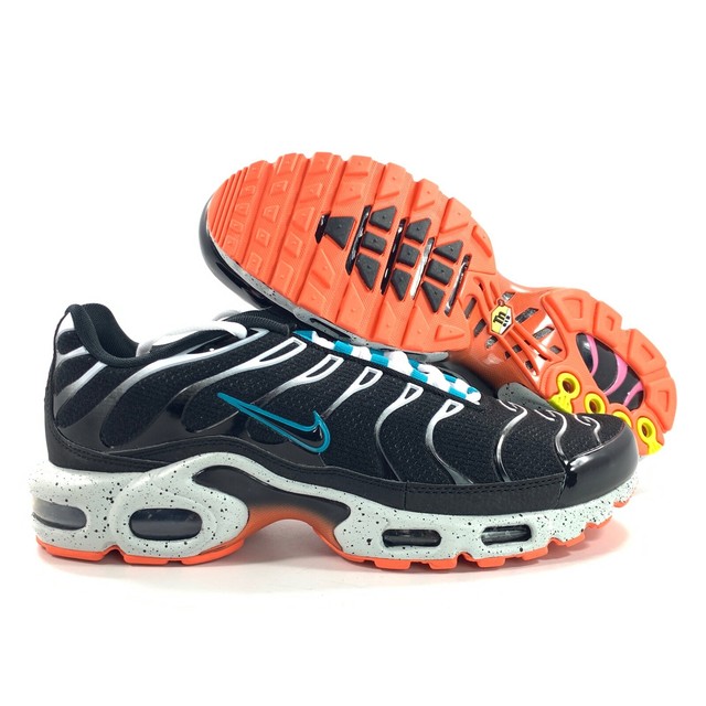 white air max plus men