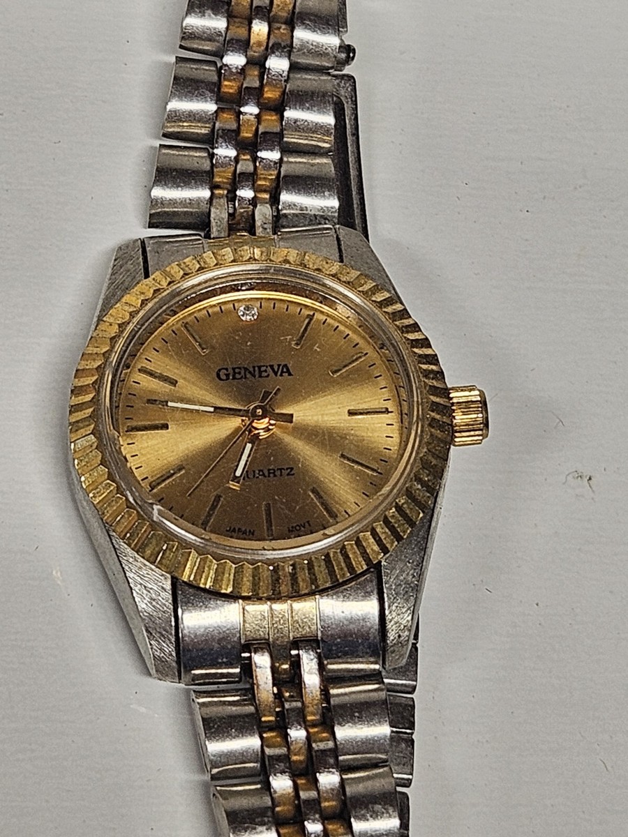 GENEVA•TIME Model J002 2000s Geneva Mens Quartz Wrist Watch Gold Tone 57832KNX S60