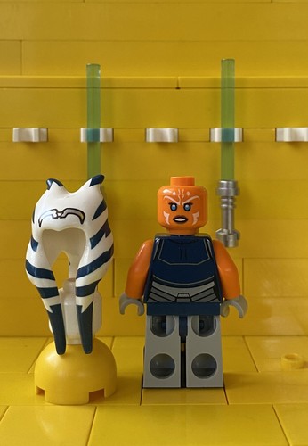 Lego Star Wars Minifigure: Ahsoka Tano (Adult) - 75283, 75310 EUC! - Picture 5 of 5