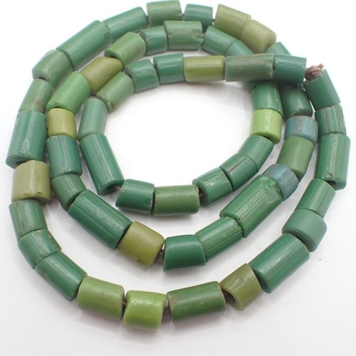 26" strand mixed GREEN VENETIAN GLASS trade beads collection African old estate - Picture 5 of 6