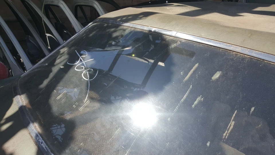 Pontiac Catalina 68 1968 4 puertas trasero cristal transparente sin tinte CON MOLDURAS Foto 2 de 4