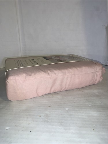 Rachel Zoe Bed Skirt Lofted Bedroom Dorm Bed Twin / XL Pink Soft Elegant Bedding - Picture 8 of 9