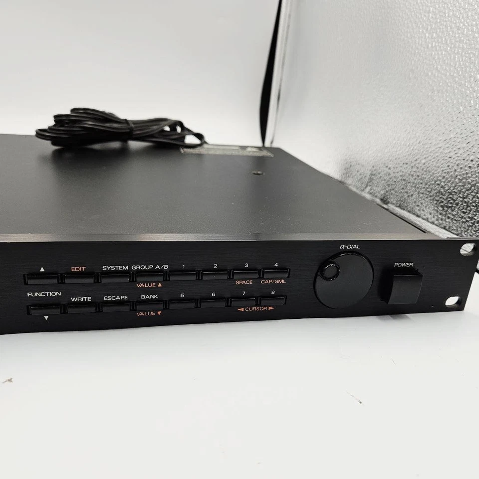 Roland Japan GP-16 Vintage Digital Guitar Effects Processor Level Group Sound - Image 3 of 4