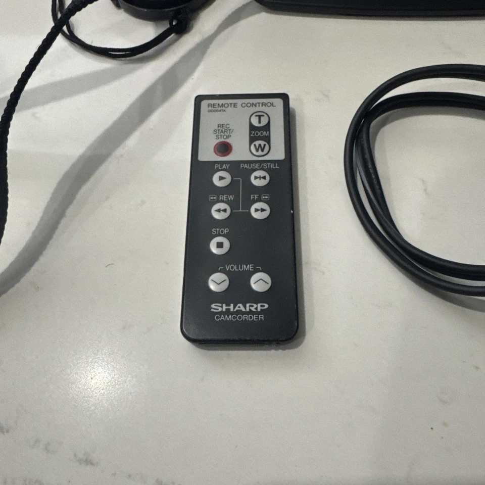 Sharp Viewcam VL-E760U 8mm Handheld LCD Camcorder 40x Zoom with Case VGC - Image 2 of 4