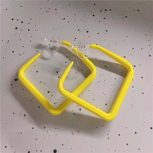 Clip auf 1 3/4" große quadratische Kunststoff Creolen in verschiedenen Farben - Bild 1 von 5