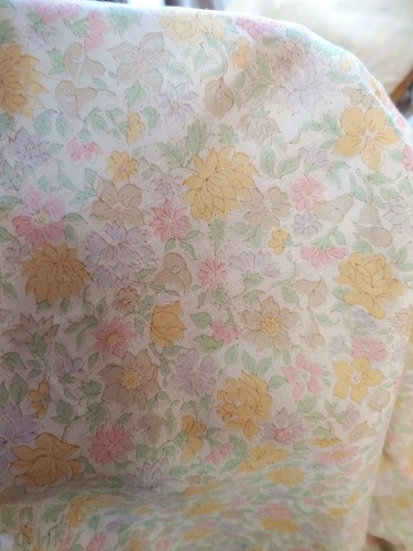 5 Yds.×45" Vtg. Peter Pan Fabric Pastel Spring Flowers Cotton Blend Fabric(#210) - Picture 6 of 7