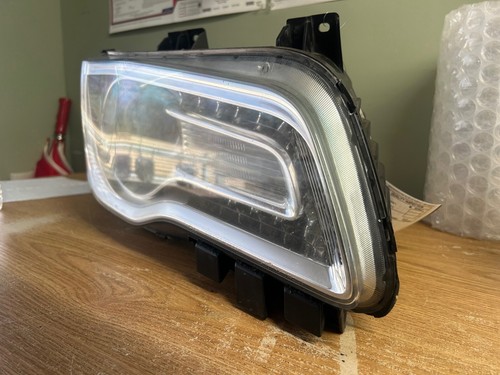 12 CHRYSLER 300 Right Chrome Bezel Halogen Passenger Right Headlight - Picture 2 of 6