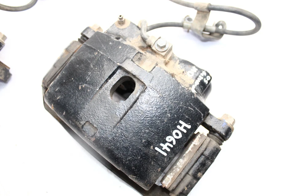 Chevrolet Silverado 2500 HD 2001-2005 diésel 4x4 par de pinzas de freno delanteras H0641 Foto 4 de 4