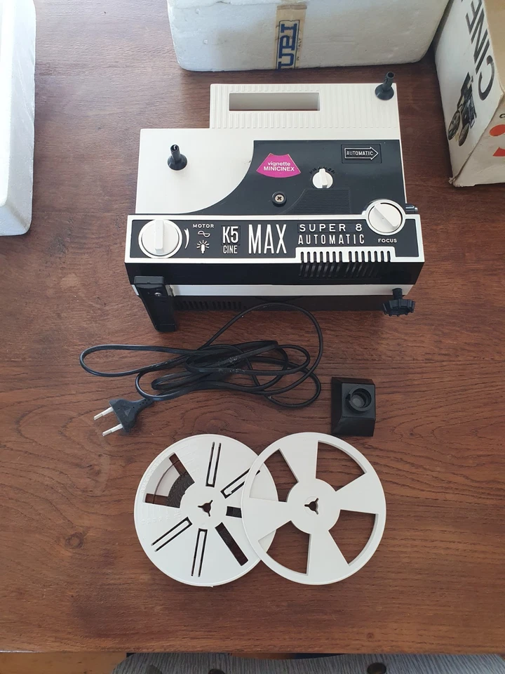 Projecteurs anciens Super 8, films, cinema - Photo 3/4