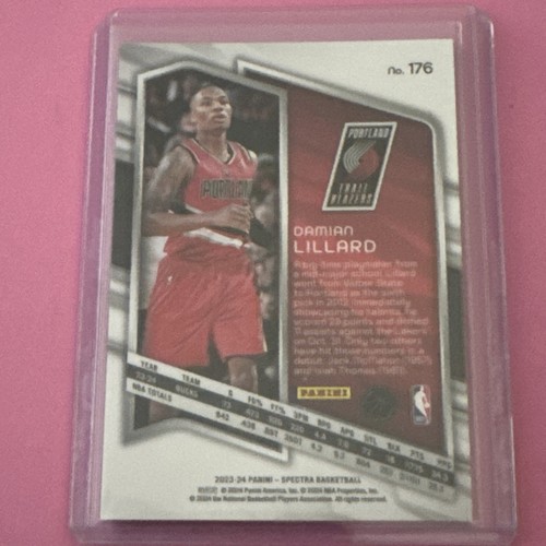 2023 Panini Spectra Damian Lillard Portland Trailblazers Spectracular Debut #126 - Bild 2 von 2