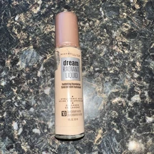 MAYBELLINE • Dream RADIANT LIQUID #10  PORCELAIN IVORY  Foundation