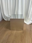 Table basse ou de chevet 40 cm x 40 cm x 40 cm