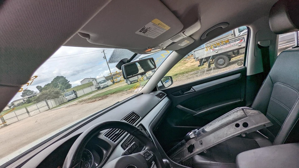 Interruptor de encendido usado se adapta a: Volkswagen Passat 2013 encendido convencional grado A Foto 4 de 4