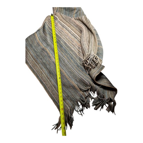 Do Everything In Love Anthropologie Knit Sweater Poncho Asymmetrical Fringe Boho - Picture 9 of 10