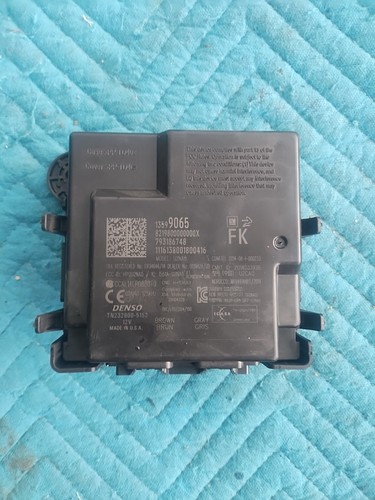 2016-18 GM Genuine OEM 13599065 Keyless Entry Control Module- DENSO - Picture 1 of 3