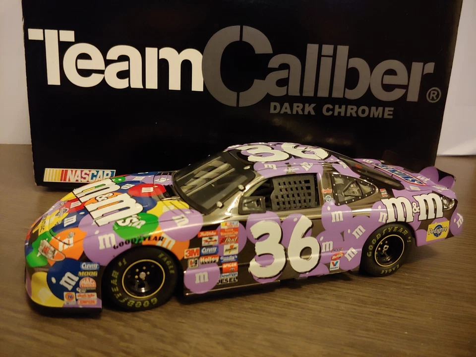 Ken Schrader #36 2002 púrpura M&M's TC propietarios cromo oscuro Pontiac escala 1:24 Foto 3 de 4