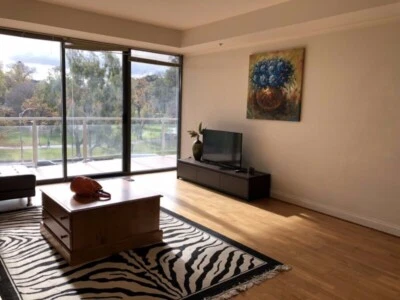 Cbd Large Apartment Big Master Bedroom Luxury Fully Furnish