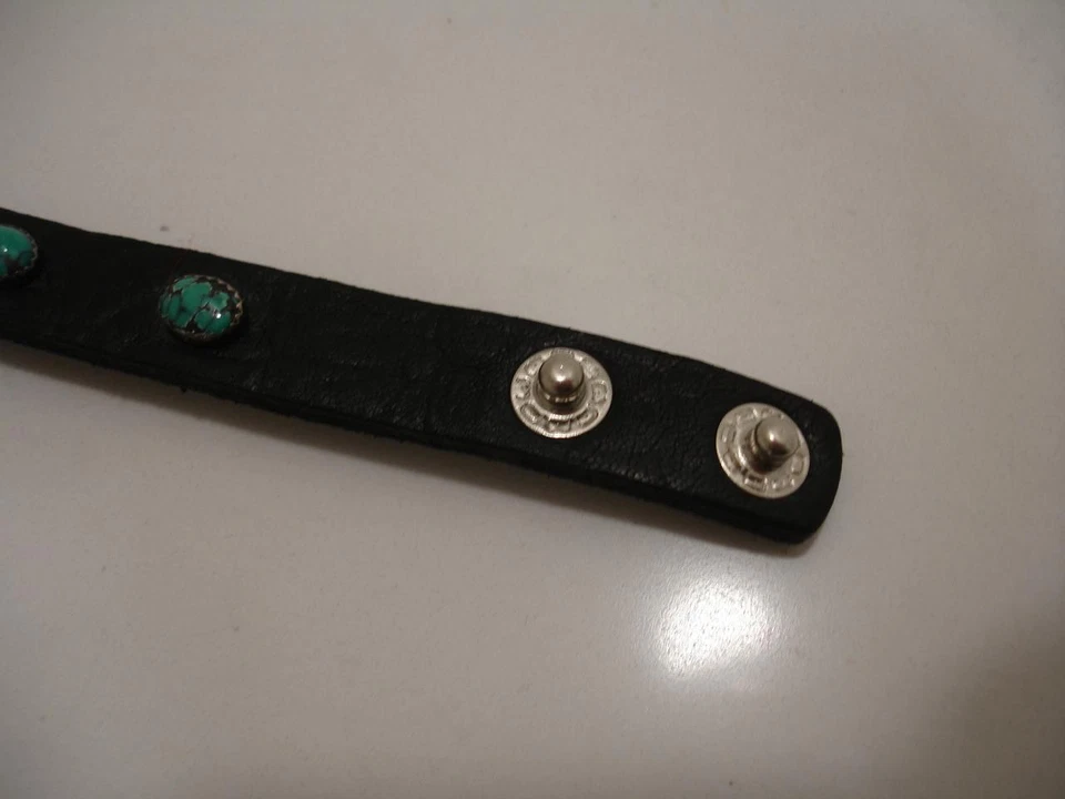 Laura Ingalls Women's Men's L Kingman Turquoise Round Cab Black Leather Bracelet Foto 4 de 4