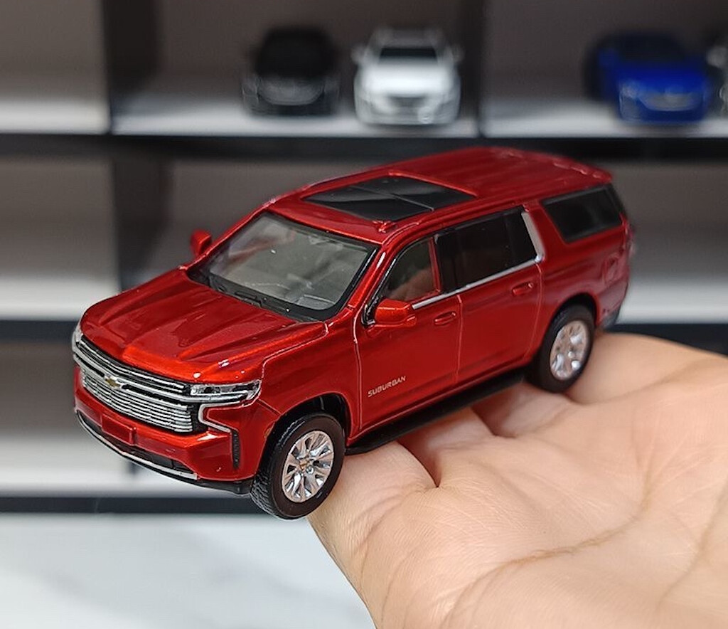 Modèle Réduit Voiture Chevrolet Suburban 1:64 - Métal Moulé 596Model - Année 2023 - Neuf