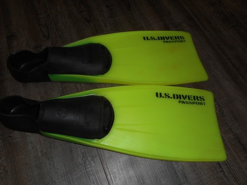 U.S. Divers Passport Fins Neon Yellow & Black Size 9-11 43-45 EU Made In Italy - Picture 2 of 3