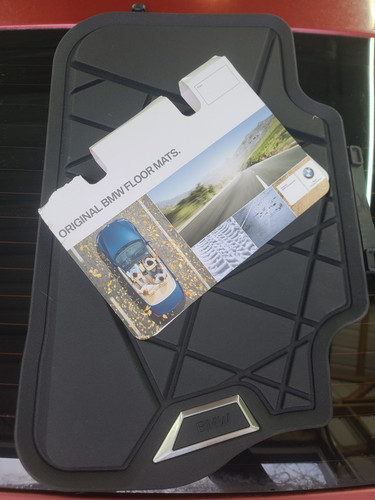 Juego de alfombrillas de goma negras para todo tipo de clima originales OEM para I20 iX xDrive50 M60 - Imagen 1 de 3