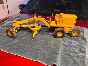 1950s Vintage Doepke Adam’s Motor Grader 26 Inch Yellow Pressed Steel Toy