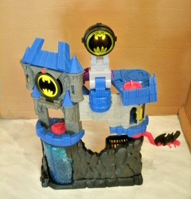 Imaginext DC Comics Batman Wayne Manor Batcave Spielset ohne Figuren